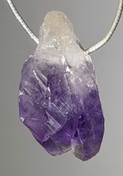 amethyst-anhaenger-edelstein-heilstein-trommelstein-schmuck-gebohrt