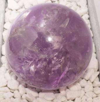 amethyst-kugel-edelstein-heilstein-handschmeichler