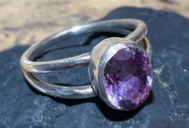 ring-amethyst-lila-edelstein-heilstein-handmade