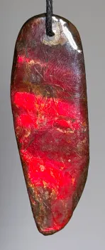 ammolit-trommelstein-anhaenger-edelstein-heilstein-schmuck