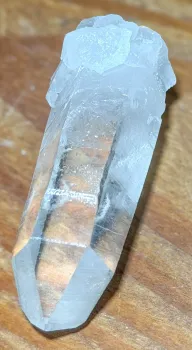 bergkristall-edelstein-trommelstein-heilstein-schmuck-edelsteinschmuck