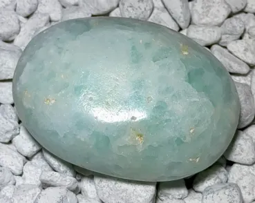 calcit-seifenstein-handschmeichler-edelstein-heilstein