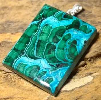 chrysokoll-malachit-schmuck-edelstein-ketten-anhaenger
