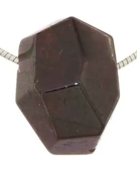 granat-anhaenger-edelstein-trommelstein-schmuck-gebohrt