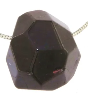 granat-anhaenger-edelstein-trommelstein-schmuck-gebohrt