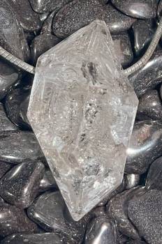 herkimer-diamant-trommelstein-anhaenger-edelstein-heilstein
