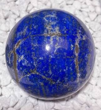 lapislazuli-lapis-lazuli-kugel-edelstein-heilstein-handschmeichler