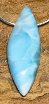 larimar-trommelstein-anhaenger-atlantisstein-heilstein-schmuck-gebohrt-edelsteinschmuck