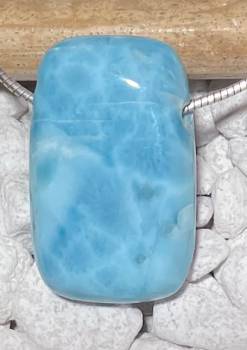 larimar-anhaenger-edelstein-trommelstein-heilstein-gebohrt