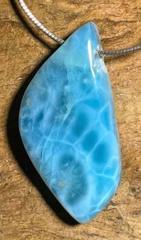 larimar-trommelstein-anhaenger-edelstein-heilstein-gebohrt