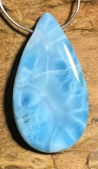 larimar-trommelstein-anhaenger-edelstein larimar-trommelstein-anhaenger-edelstein