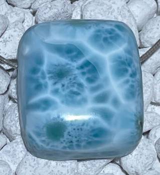 larimar-anhaenger-edelstein-trommelstein-heilstein-gebohrt