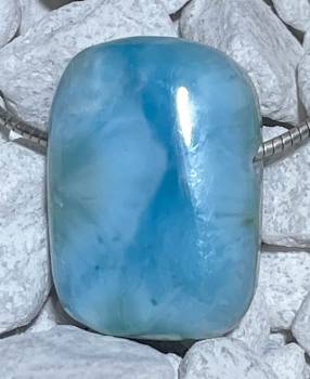larimar-anhaenger-edelstein-trommelstein-heilstein-gebohrt