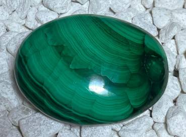malachit-auflagestein-edelstein-trommelstein-heilstein-seelensteinch