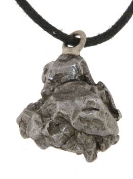 meteorit-anhaenger-edelstein-trommelstein-heilstein-schmuck-gebohrt