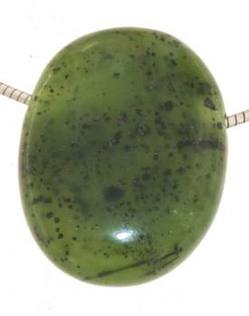 jade-trommelstein-anhaenger-edelstein-heilstein-schmuck