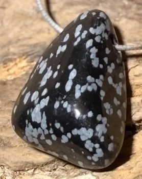 schneeflockenobsidian-anhaenger-obsidian-edelstein-heilstein-schmuck-edelsteinschmuck