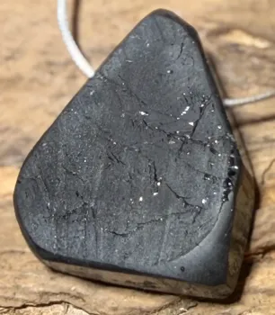 turmalin-schoerl-anhaenger-trommelstein-edelstein