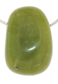 serpentin-anhaenger-edelstein-tromelstein-heilstein-jade