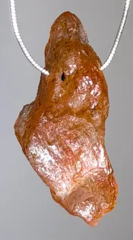 sonnenstein-anhaenger-edelstein-heilstein-trommelstein-schmuck-gebohrt