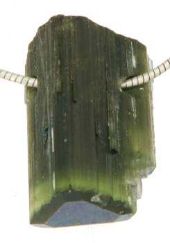 turmalin-verdigolith-anhaenger-edelstein-trommelstein-heilstein-schwarz-schmuck-edelsteinschmuck-gebohrt