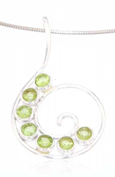 anhaenger-spirale-peridot anhaenger-spirale-peridot