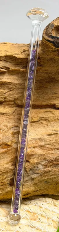 Edelsteinwasser-wassersteine-edelsteine-heilwasser-wasser-energetisieren-chakra-jaspis-amethyst-bergkristall-calcit-sodalith