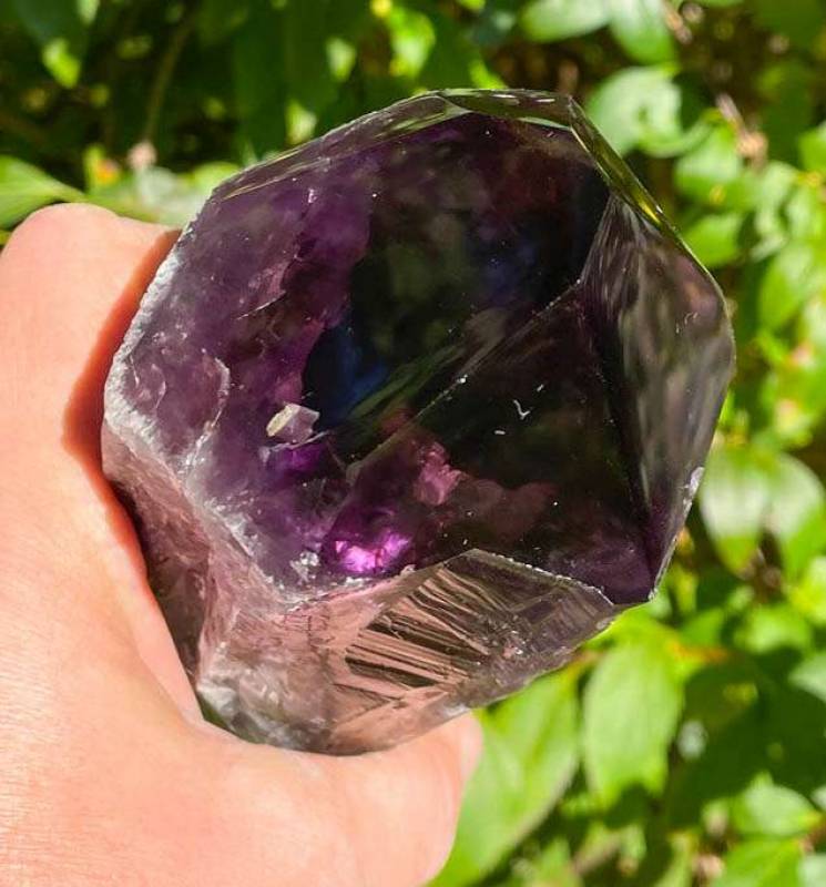 amethystdruse-brasilien-amethyst-druse-geode-edelstein-heilstein-aufladen-entladen