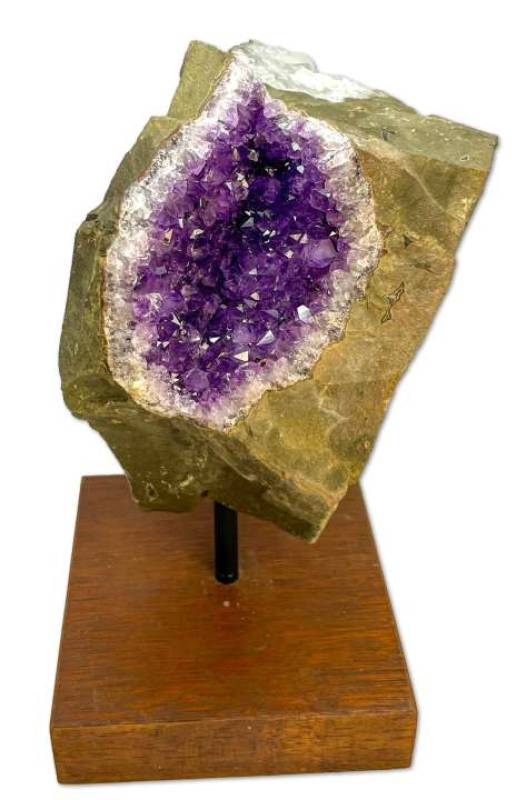 amethyst-geode-edelstein-amethystdruse-uruguay-lila