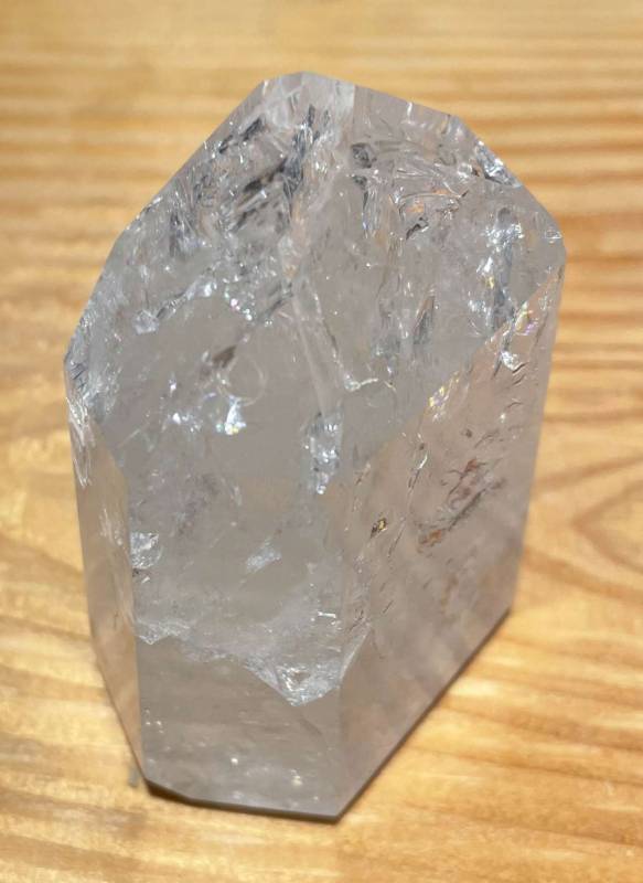 bergkristall-spitze-edelstein-mineralien