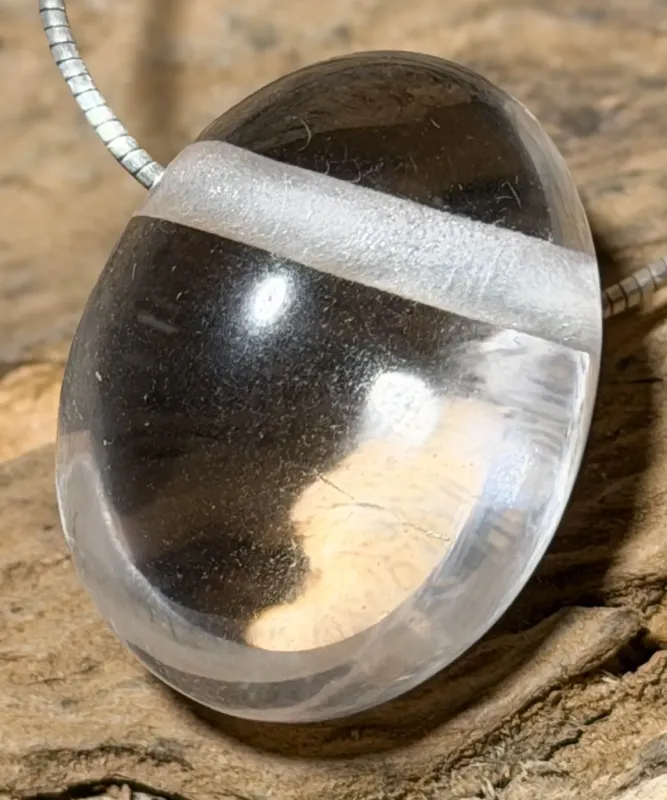 bergkristall-anhaenger-edelstein-trommelstein-heilstein-schmuck-gebohrt