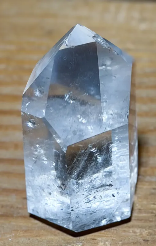 bergkristall-spitze-edelstein-heilstein-seelensteinchen