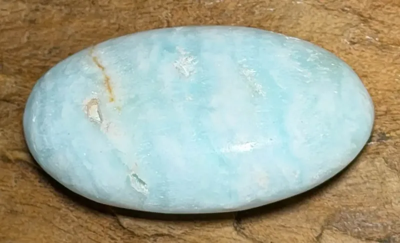 calcit-seifenstein-handschmeichler-edelstein-heilstein