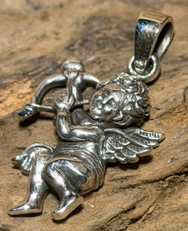 engel-anhaenger-edelstein-trommelstein-heilstein-gebohrt