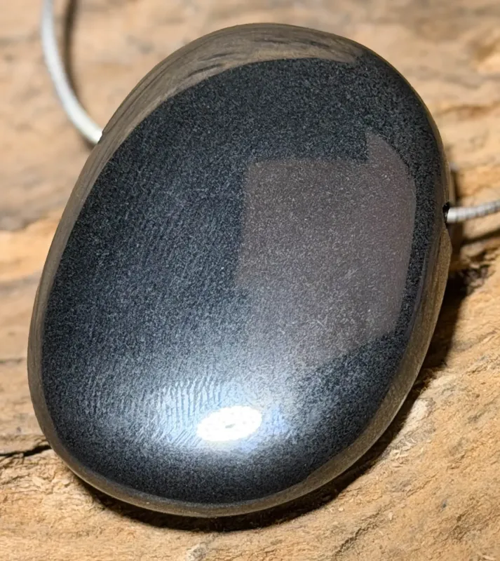 haematit-anhaenger-edelstein-heilstein-schmuck-trommelstein-gebohrt