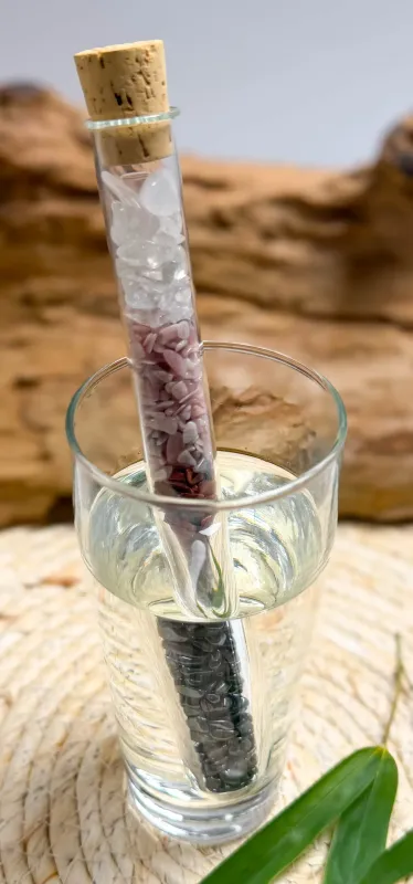 edelsteinwasser-haematit-opal-wasser-energetisieren-seelensteinchen