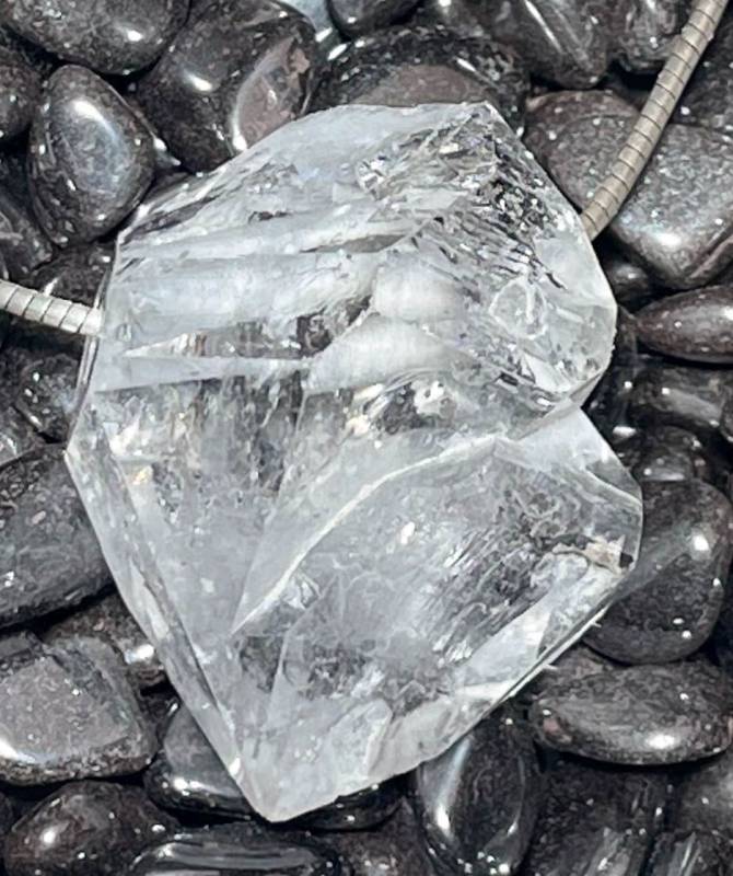 herkimer-diamant-trommelstein-anhaenger-edelstein-heilstein