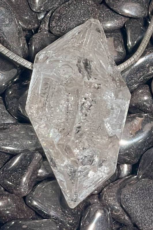 herkimer-diamant-trommelstein-anhaenger-edelstein-heilstein