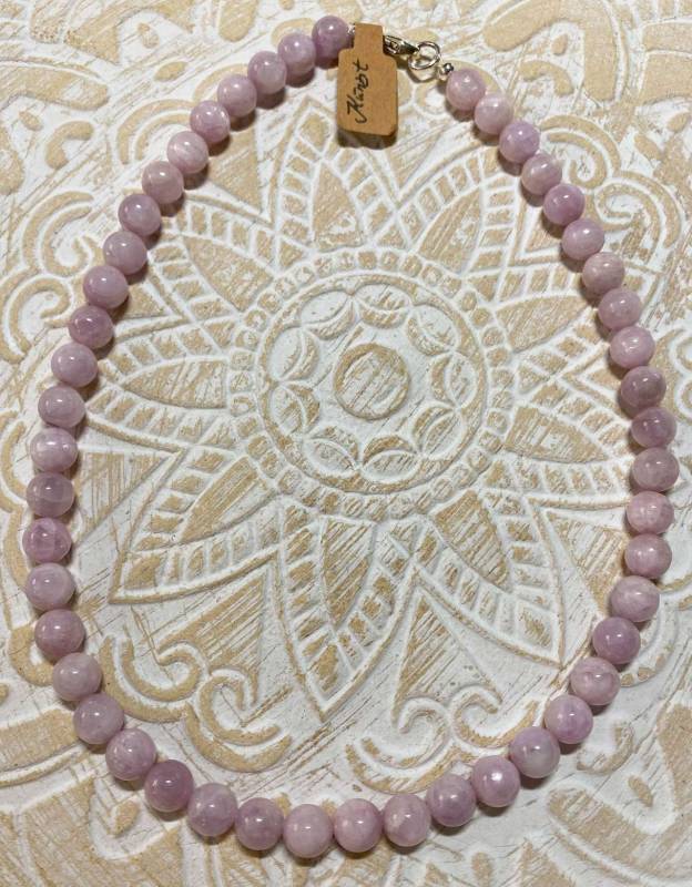 kunzit-kette-collier-edelstein-schmuck-edelsteinkette