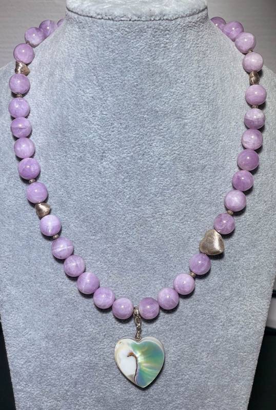 kunzit-kette-collier-edelstein-schmuck-edelsteinkette