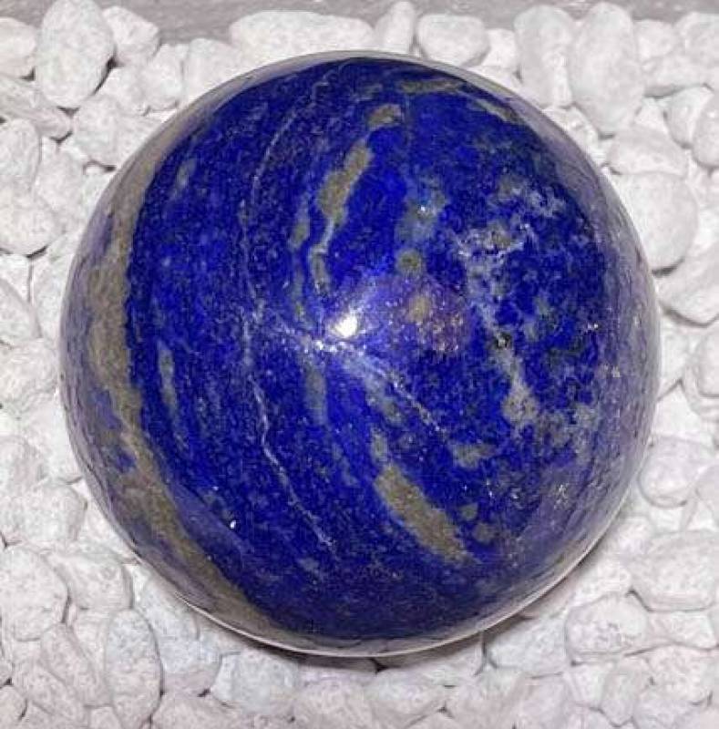 lapislazuli-lapis-lazuli-kugel-edelstein-heilstein-handschmeichler lapislazuli-lapis-lazuli-kugel-edelstein-heilstein-handschmeichler