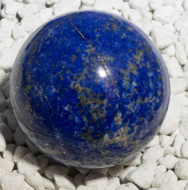 lapislazuli-lapis-lazuli-kugel-edelstein-heilstein-handschmeichler lapislazuli-lapis-lazuli-kugel-edelstein-heilstein-handschmeichler