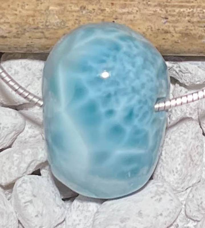 larimar-anhaenger-edelstein-trommelstein-heilstein-gebohrt larimar-anhaenger-edelstein-trommelstein-heilstein-gebohrt