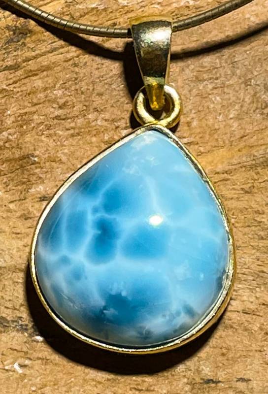 larimar-anhaenger-edelstein-trommelstein-heilstein-gebohrt larimar-anhaenger-edelstein-trommelstein-heilstein-gebohrt