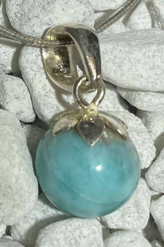 larimar-anhaenger-edelstein-trommelstein-heilstein-gebohrt larimar-anhaenger-edelstein-trommelstein-heilstein-gebohrt
