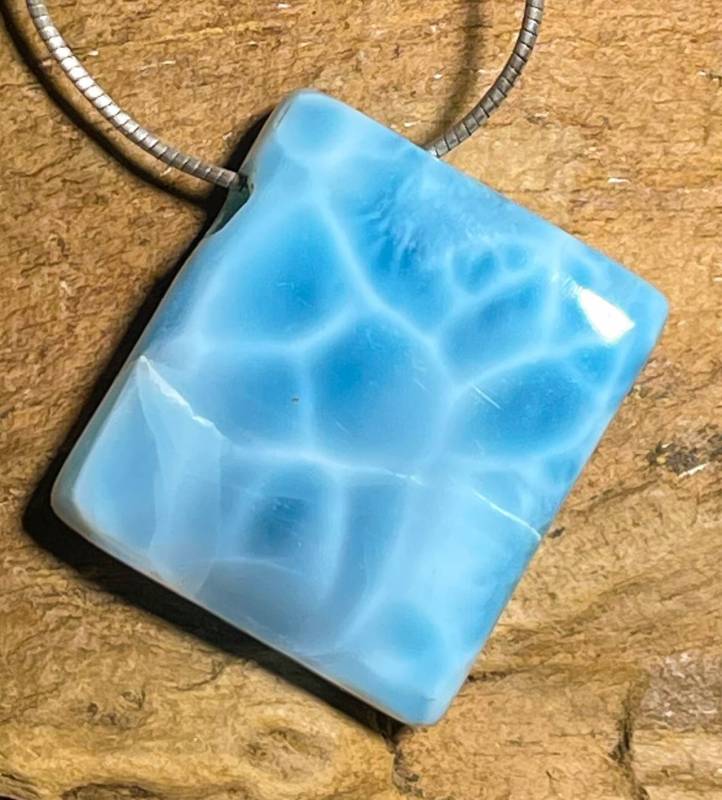 larimar-trommelstein-anhaenger-edelstein