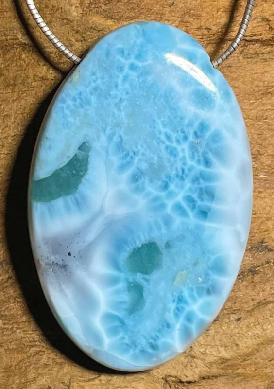 larimar-trommelstein-anhaenger-edelstein-heilstein-gebohrt larimar-trommelstein-anhaenger-edelstein-heilstein-gebohrt