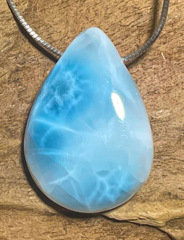 larimar-anhaenger-atlantisstein-edelstein-trommelstein-heilstein-schmuck-edelsteinschmuck