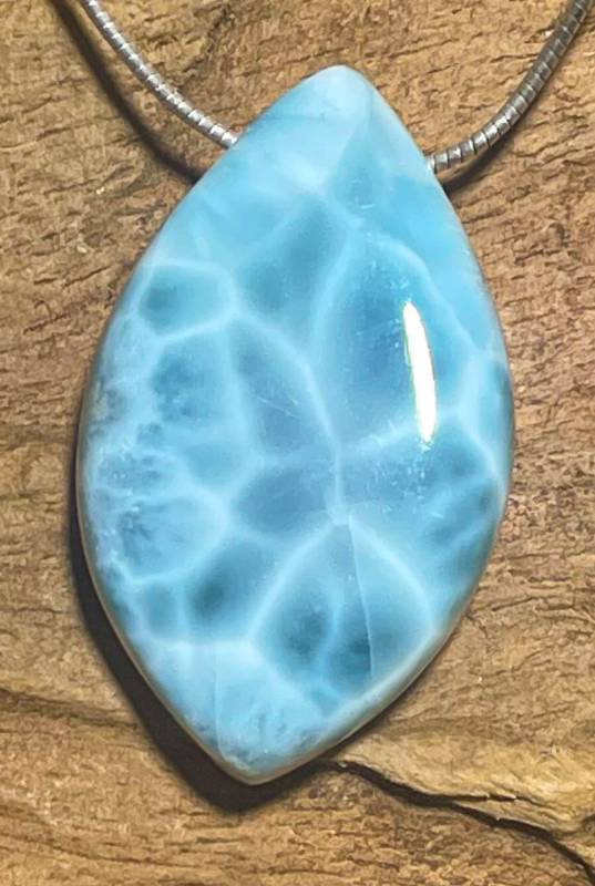 larimar-anhaenger-edelstein-trommelstein-heilstein-gebohrt larimar-anhaenger-edelstein-trommelstein-heilstein-gebohrt
