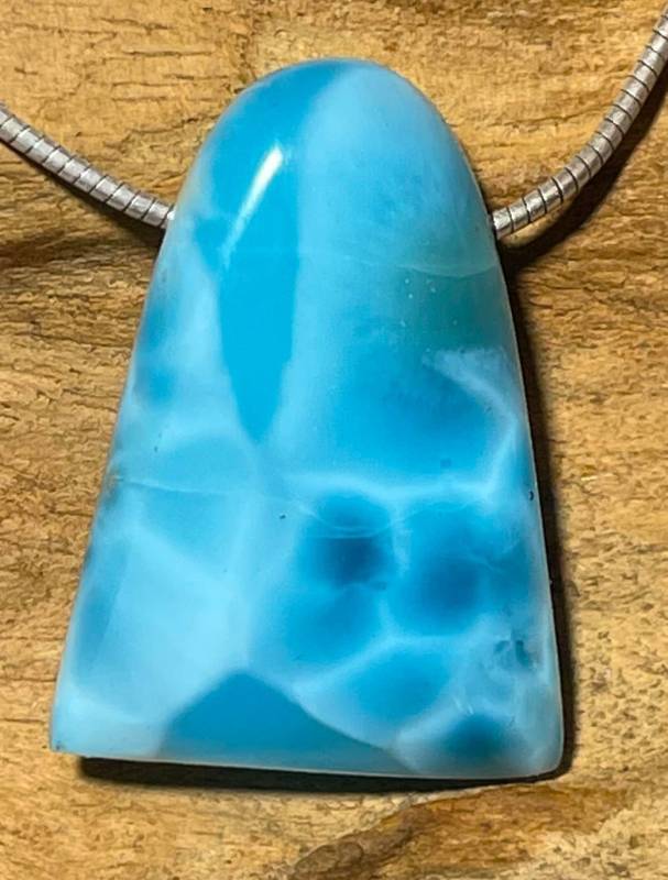 larimar-anhaenger-edelstein-trommelstein-heilstein-gebohrt larimar-anhaenger-edelstein-trommelstein-heilstein-gebohrt
